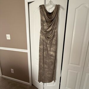 Elegant Gold Sleeveless Dress